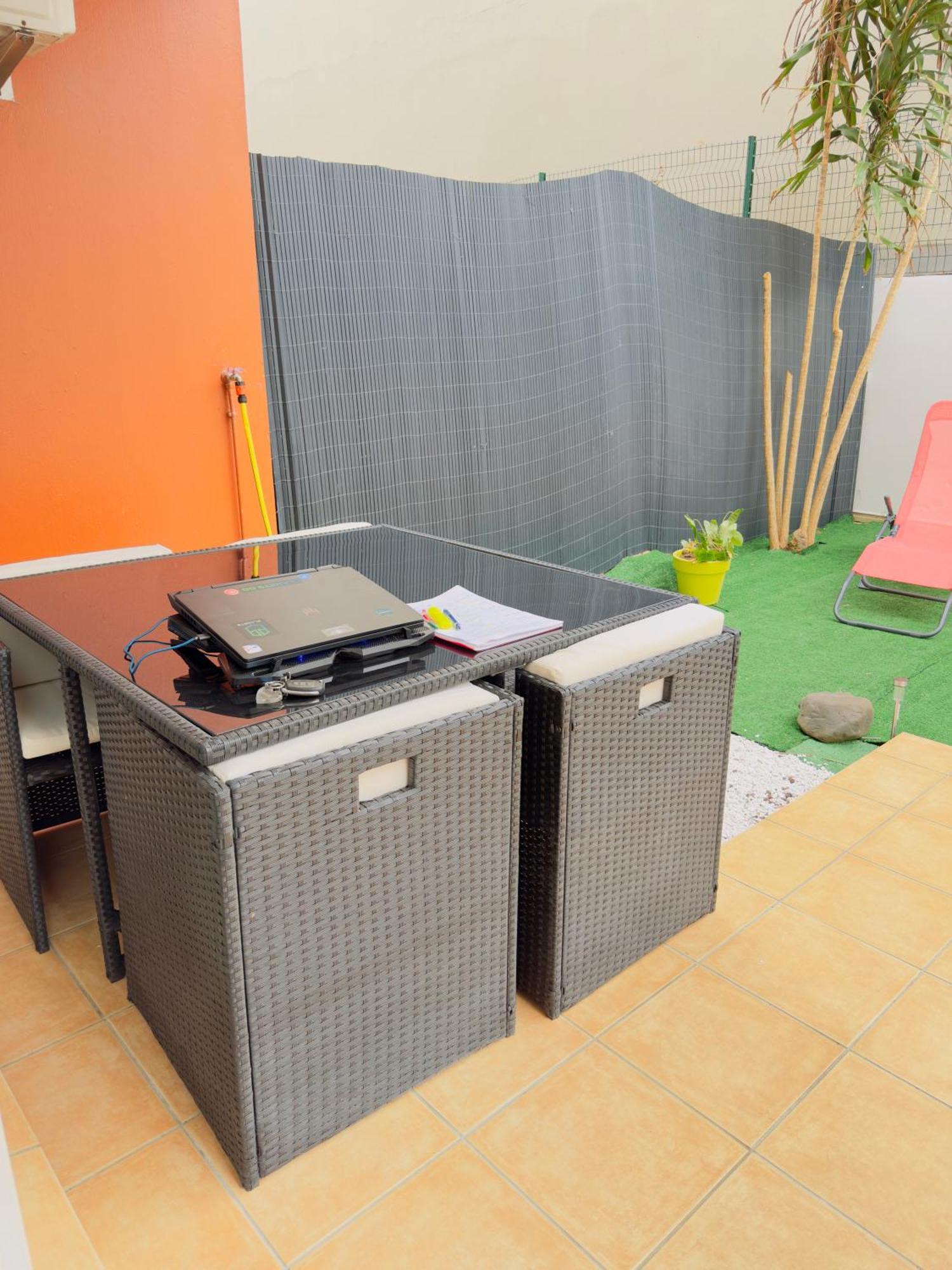 Le Petit Oasis Apartment Сен Дьони Екстериор снимка